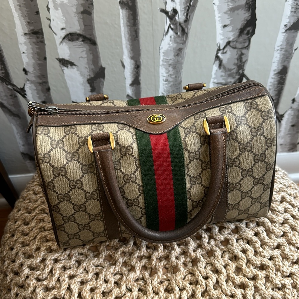 Vintage Authenticated Gucci Boston Bag